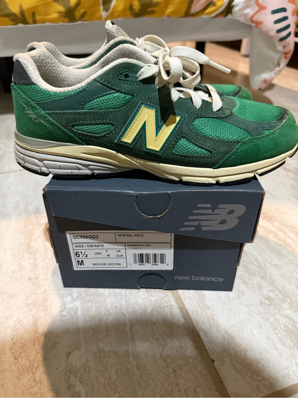 New Balance Kids Green and Cream 990 Retro Sneaker